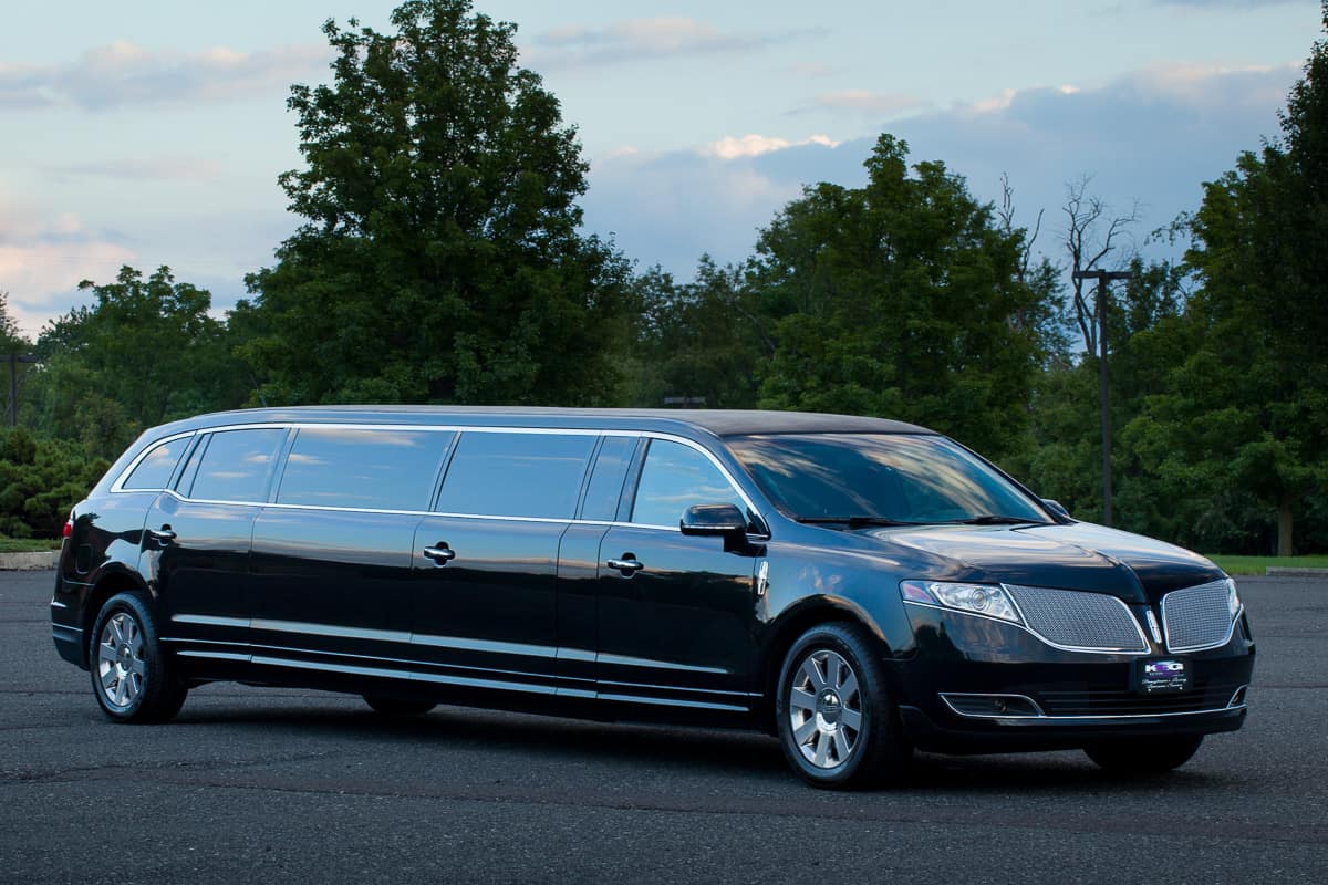 Experience the Ultimate Luxury Limo Services in Long Beach CA