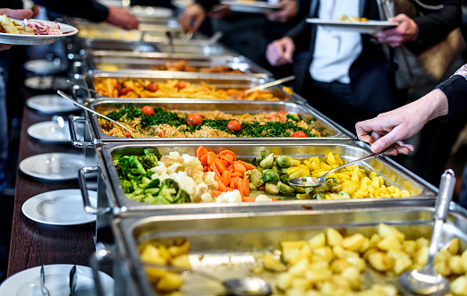 Benefits of Hiring a Food Catering Service for your Corporate Events